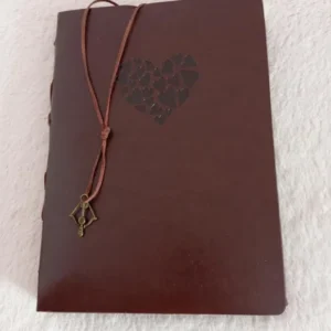 Zestaw do tworzenia albumu typu scrapbook